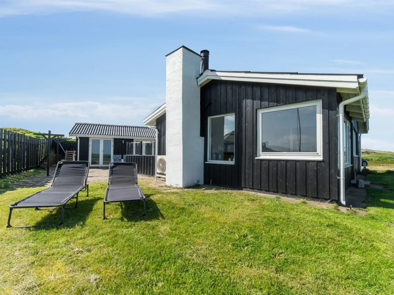 "Edlef" - 279m from the sea-Outside