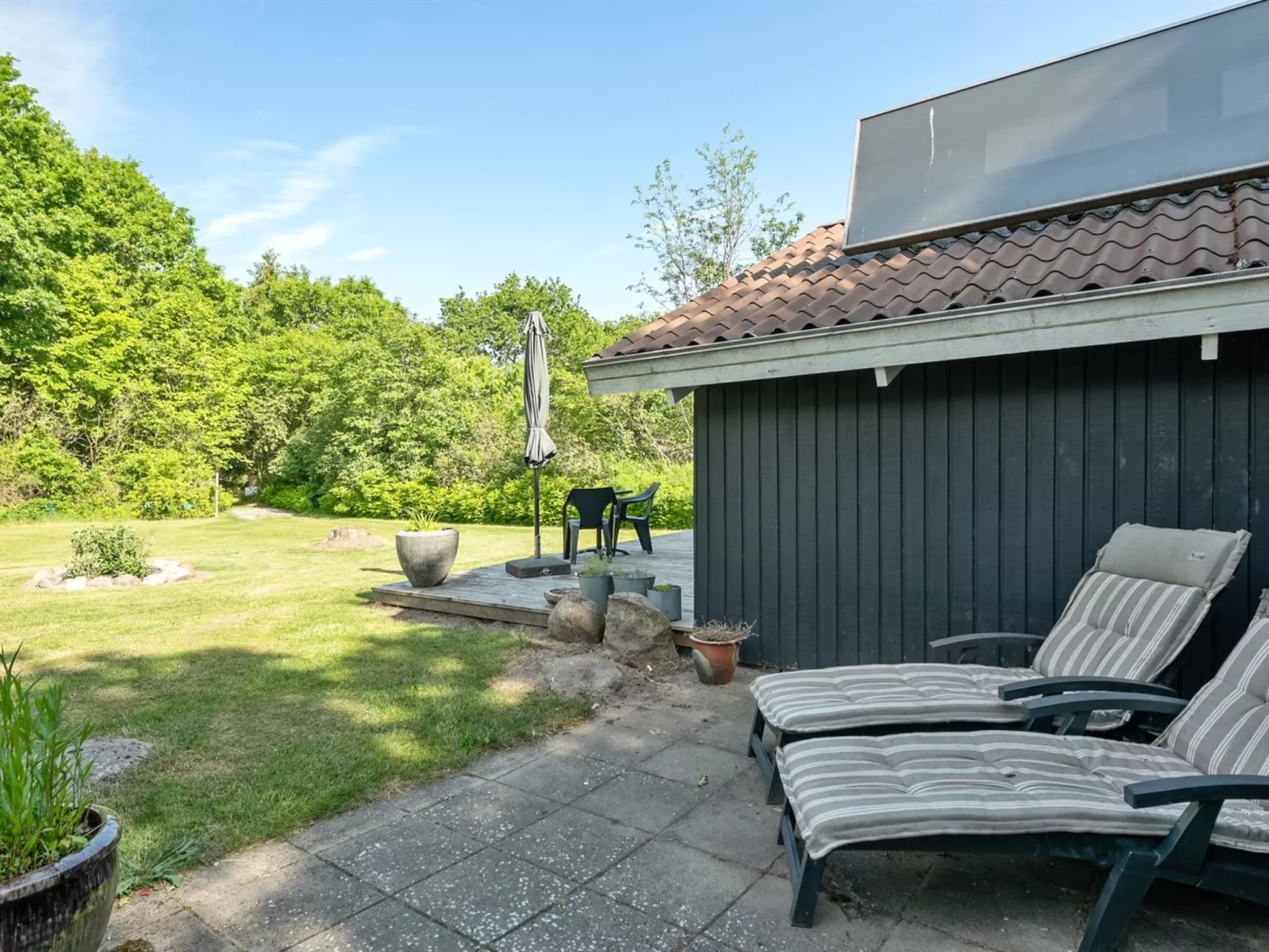 "Yngve" - 56.5km from the sea-Outside