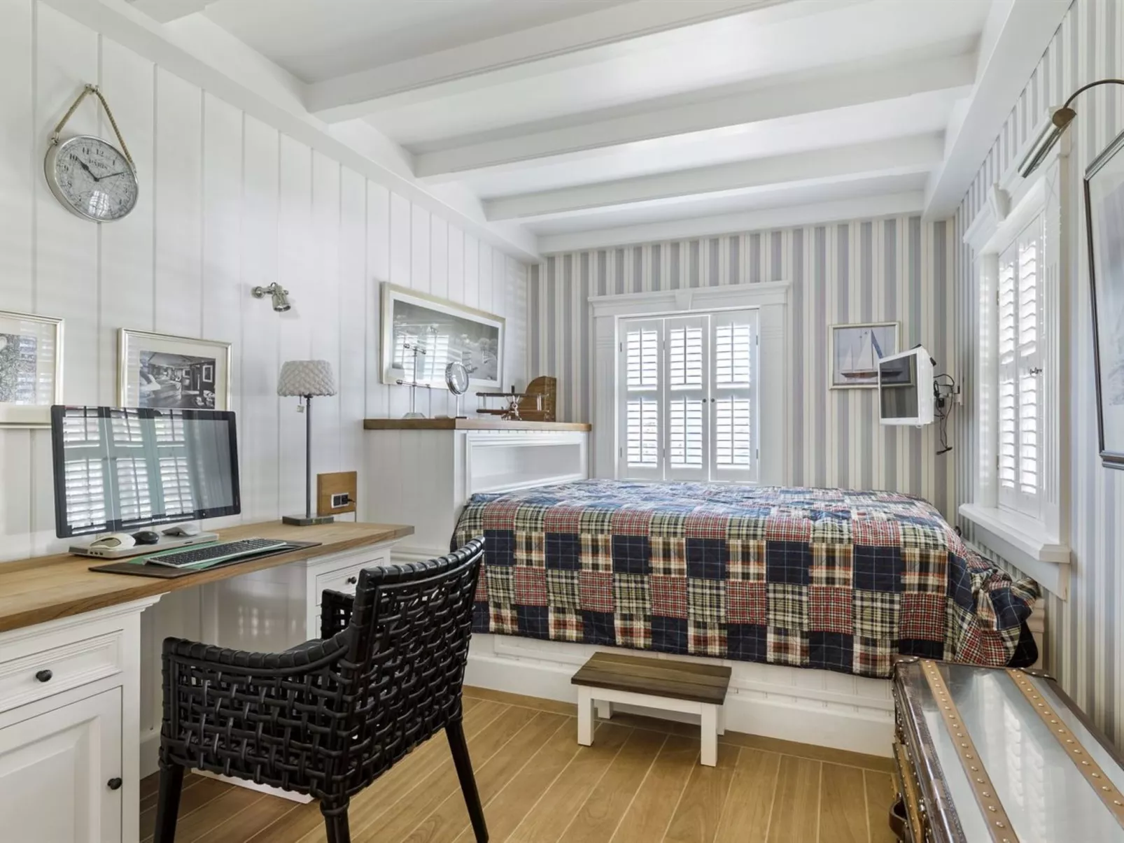 "Titia" - 1.2km to the fjord-Dedans