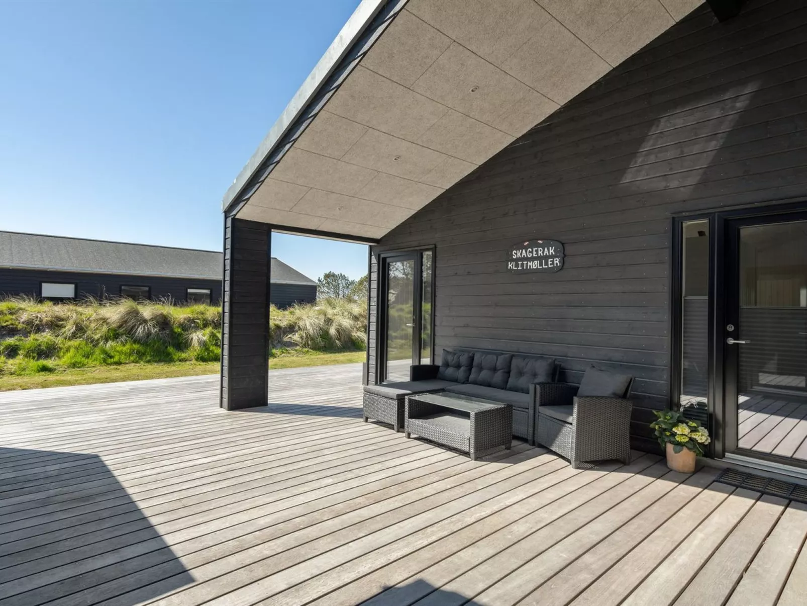 "Helli" - 650m from the sea-Outside