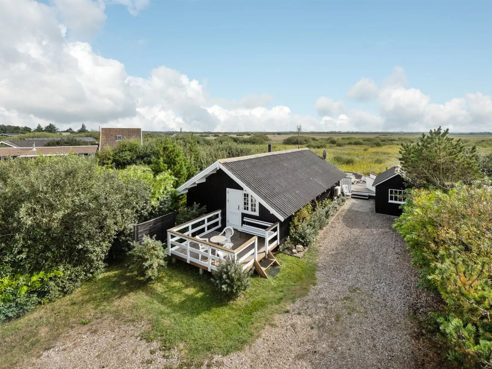 "Kylli" - 600m from the sea-Draußen