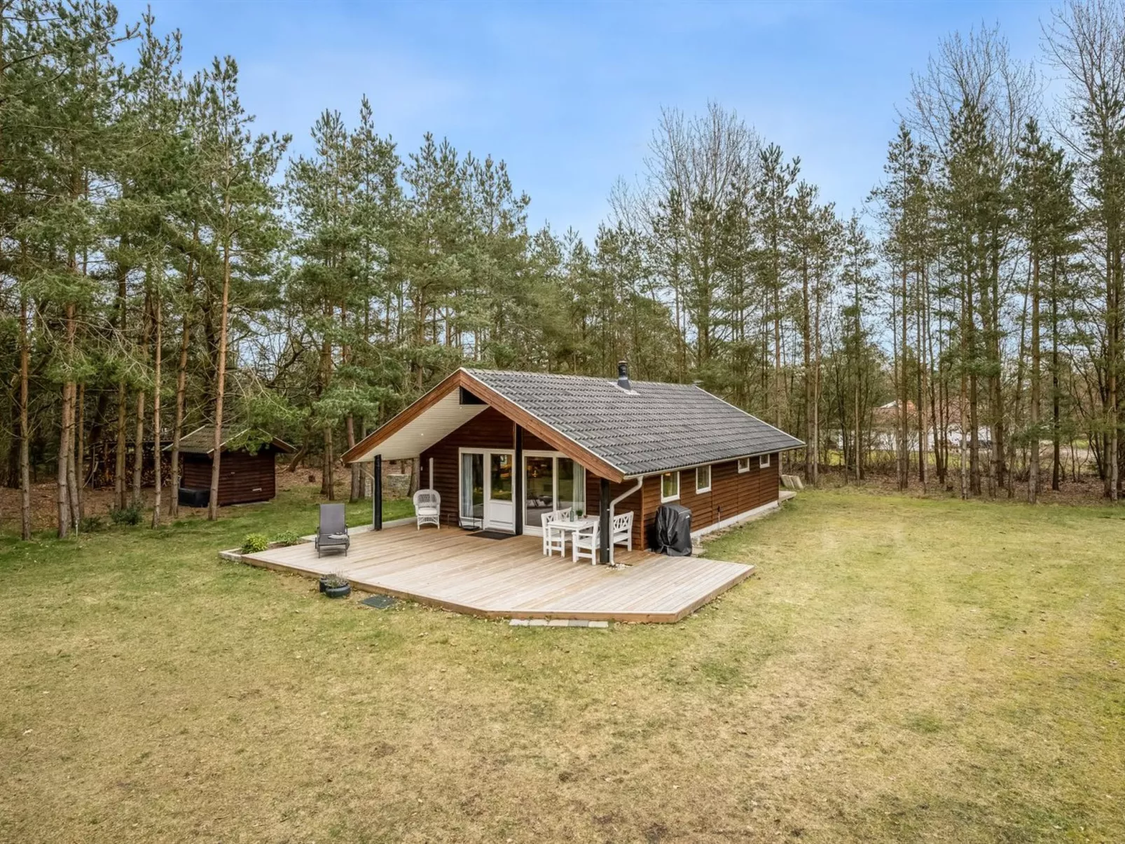 "Aman" - 700m to the fjord-Outside