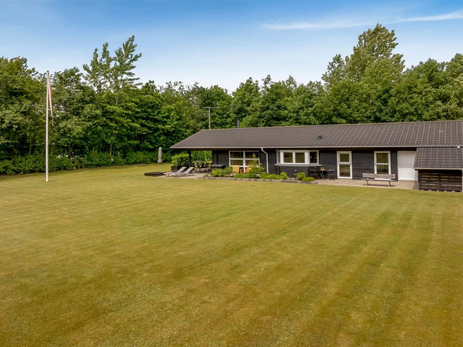 "Yorrit" - 500m to the fjord-Outside