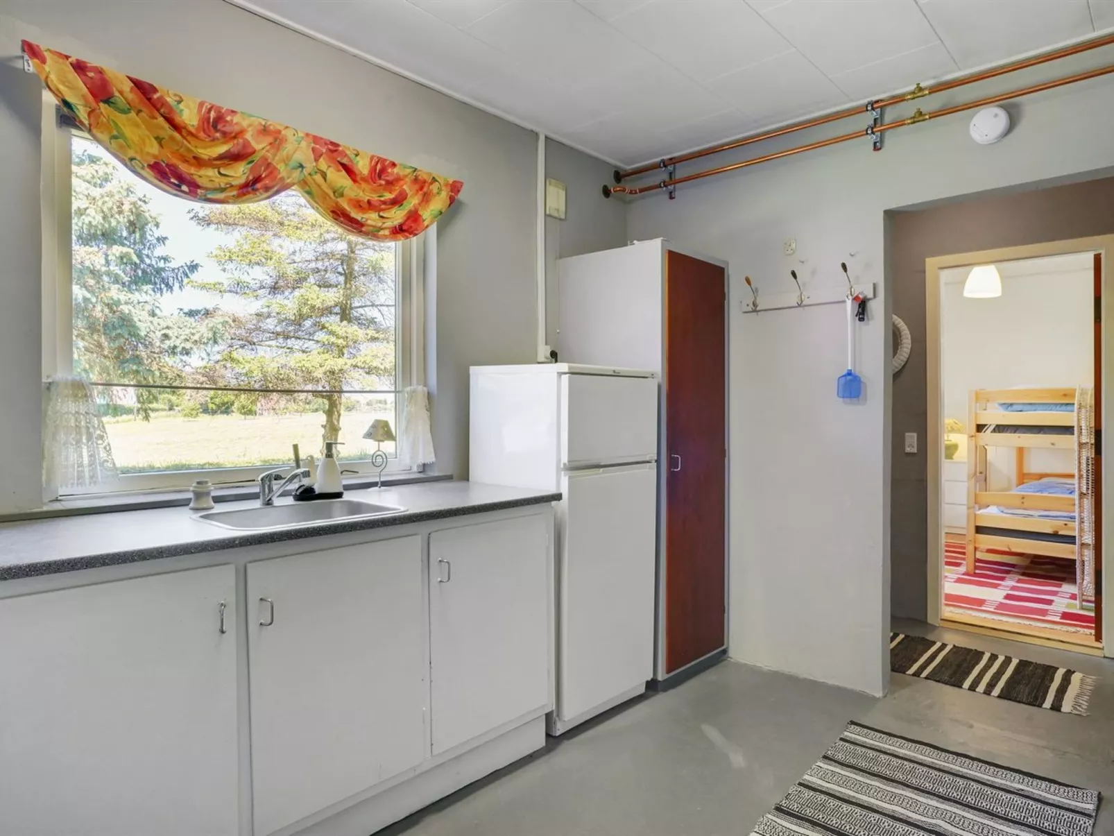 "Slavjanka" - 2km from the sea-Inside