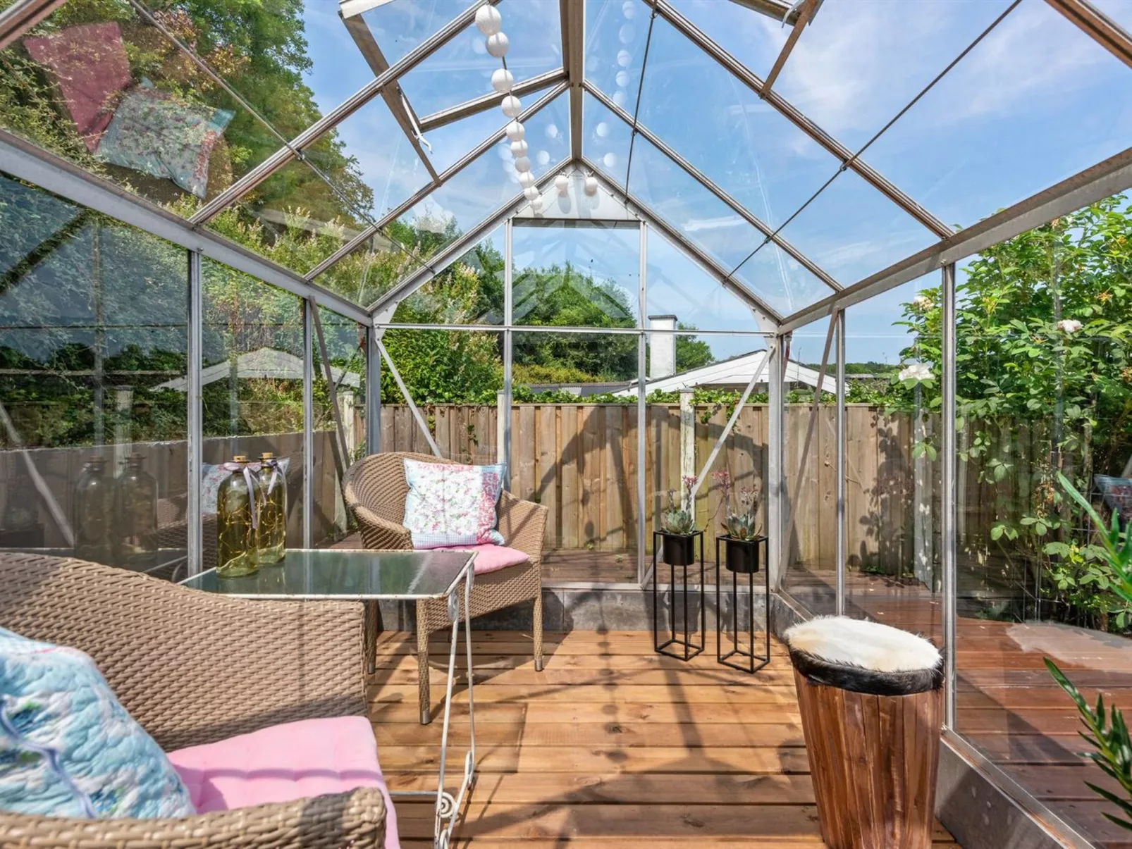 "Haraldina" - 350m to the fjord-Outside