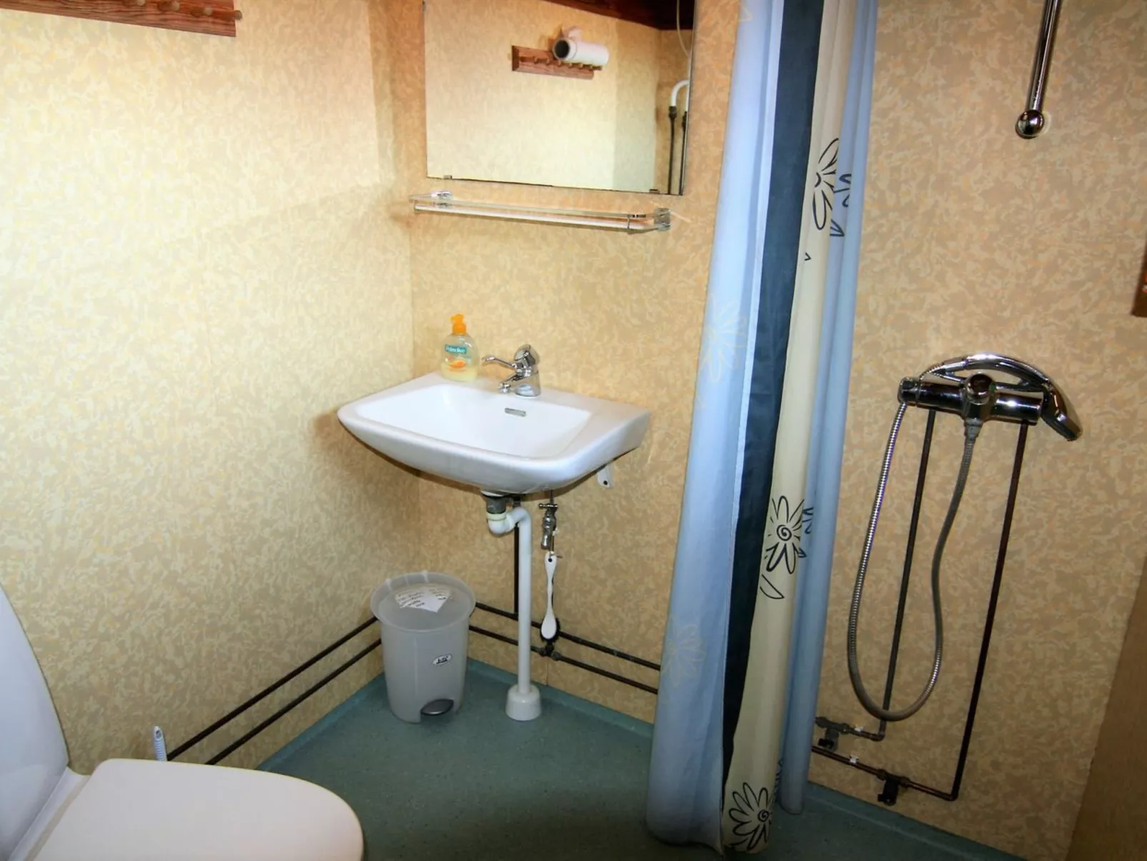 "Byrge" - 2km from the sea-Dedans