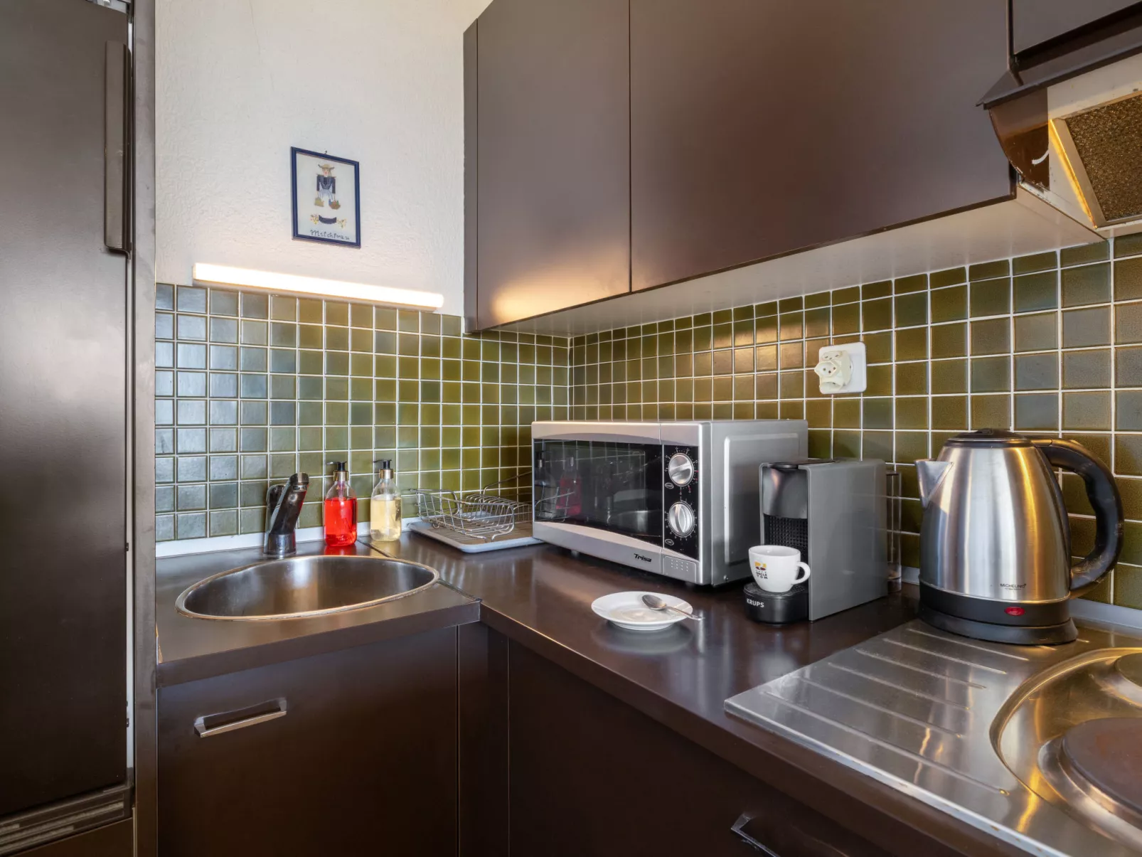 Jeanne D'Arc Apt. A-8-Inside