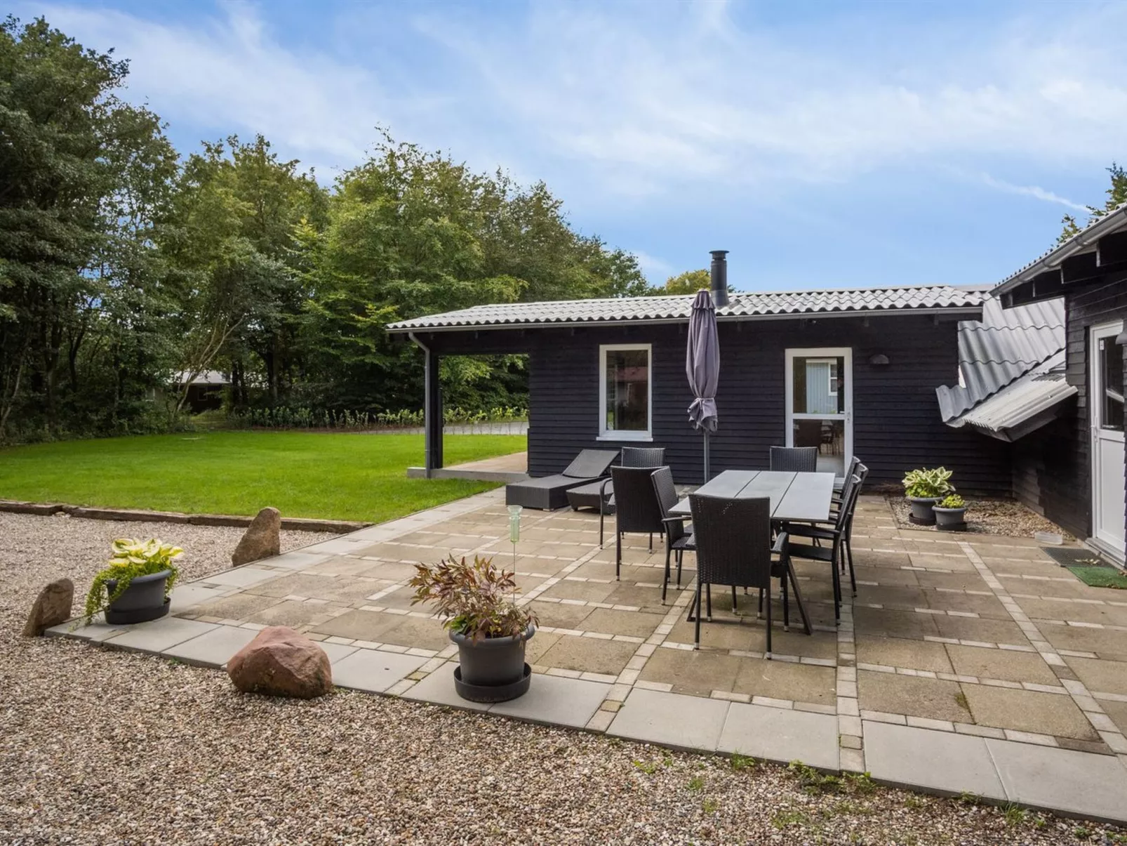 "Hedwig" - 30km from the sea-Draußen