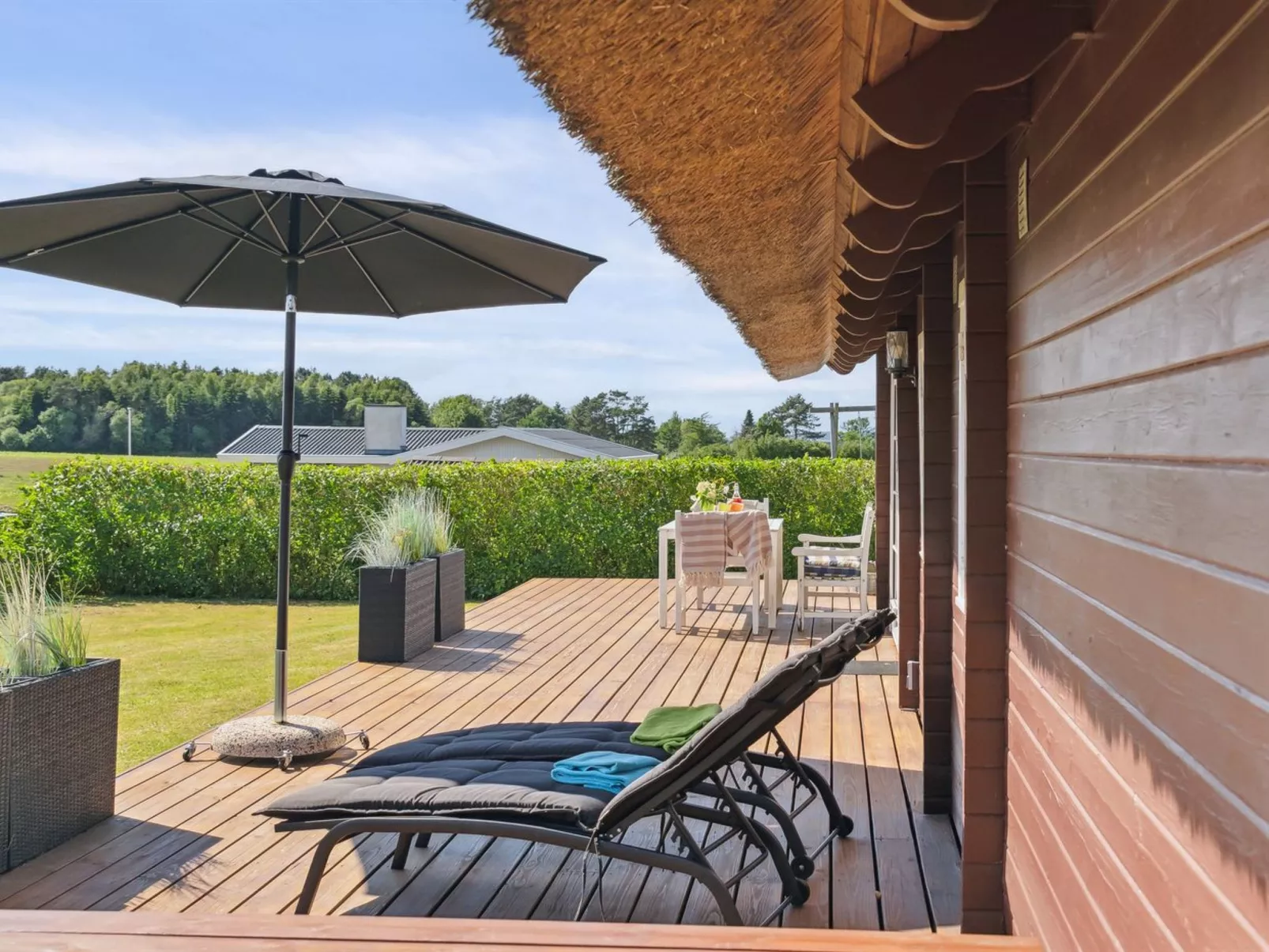 "Ginnie" - 300m from the sea-Outside