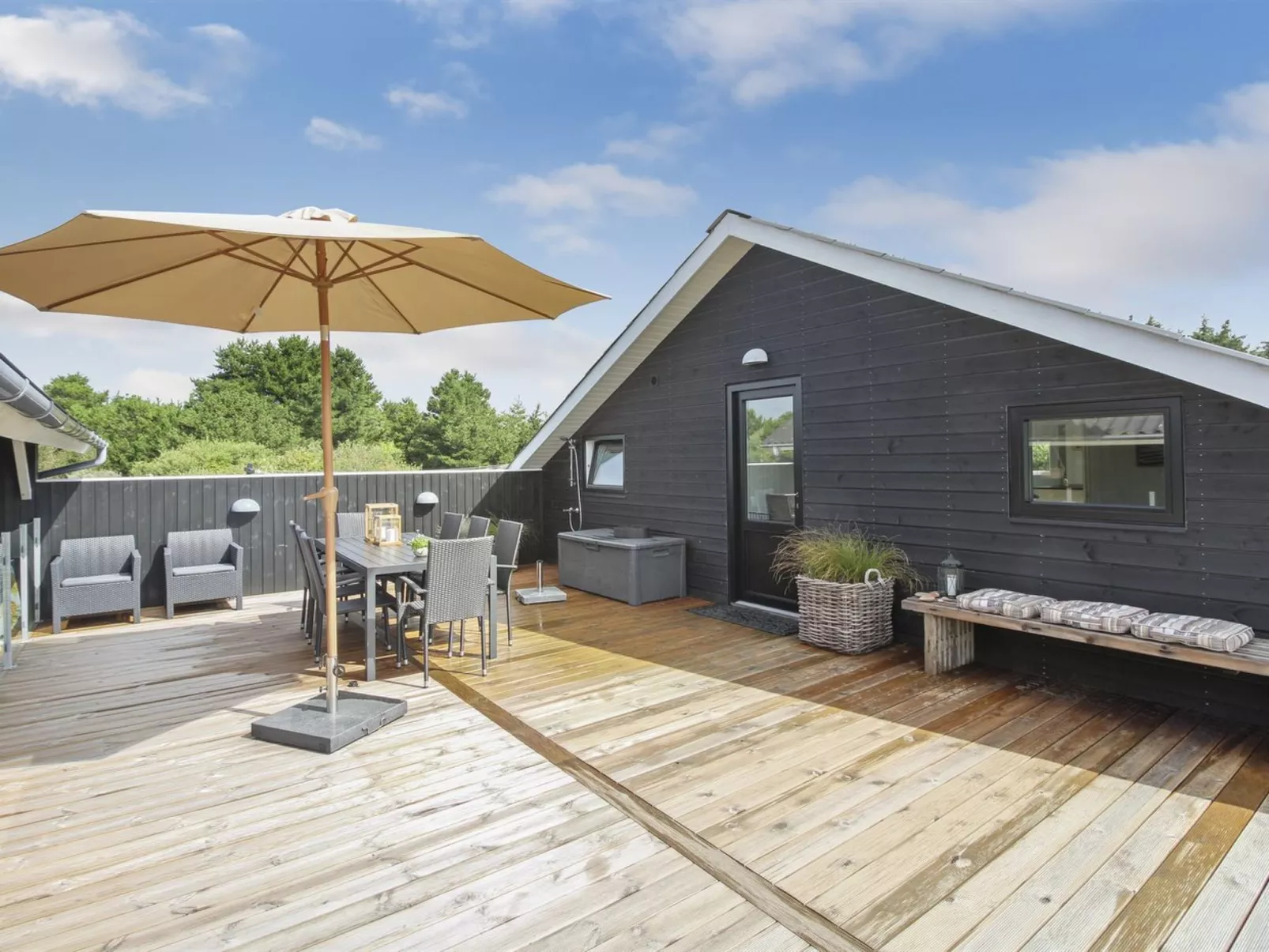 "Ellenora" - 1km from the sea-Outside