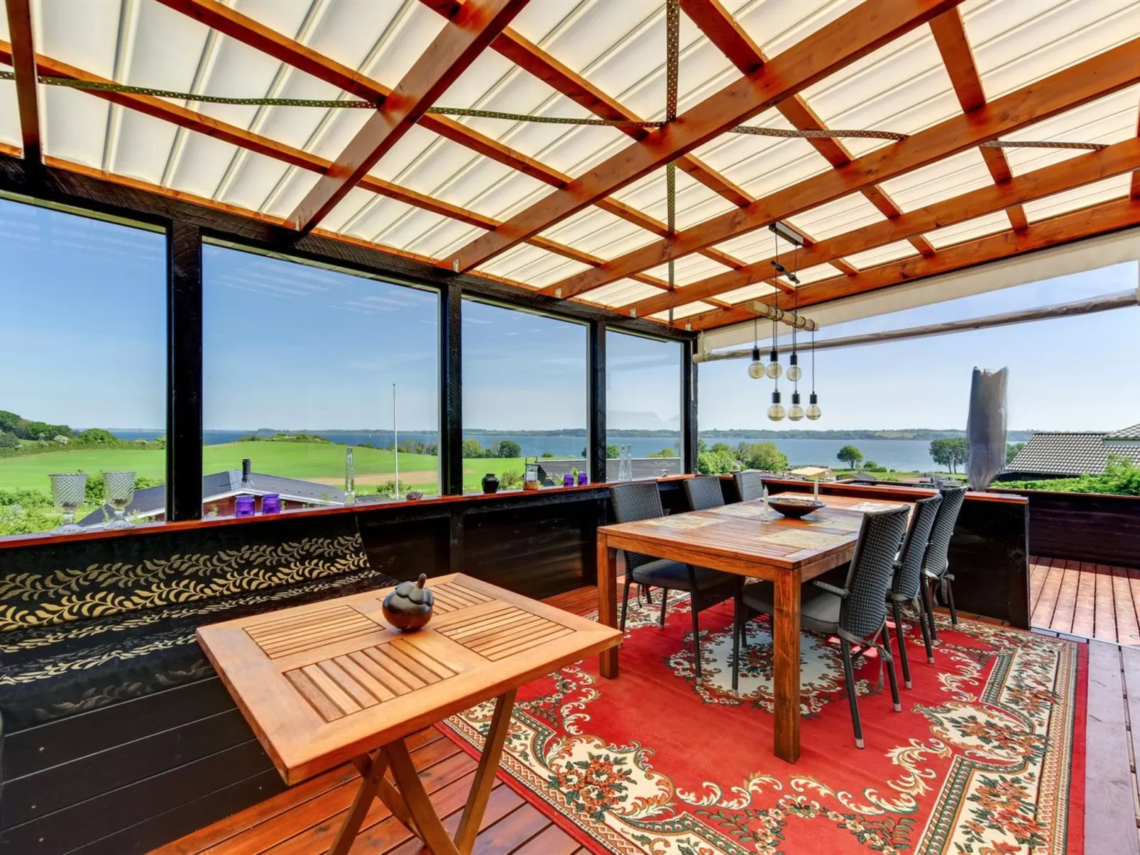 "Axeln" - 300m to the fjord-Inside