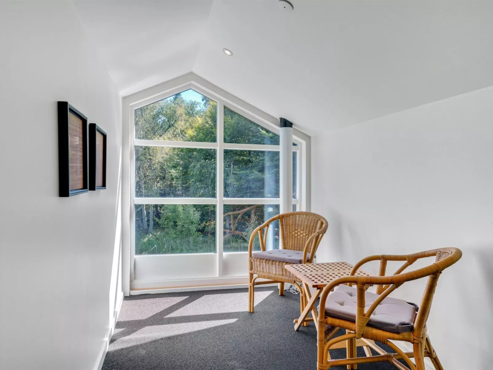 "Kringfod" - 590m from the sea-Drinnen