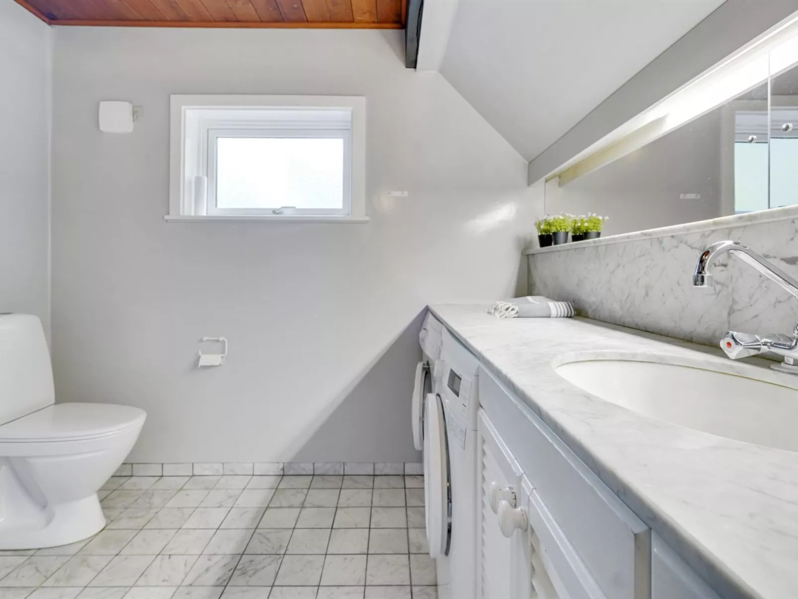 "Vemund" - 750m from the sea-Drinnen