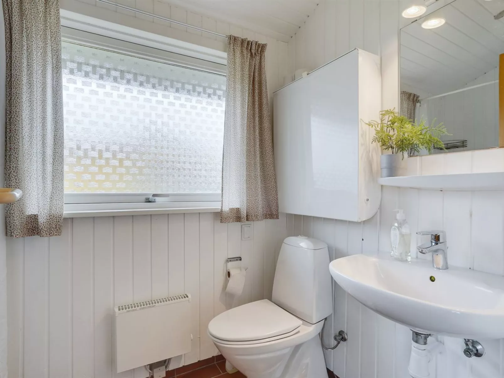 "Svea" - 400m from the sea-Inside