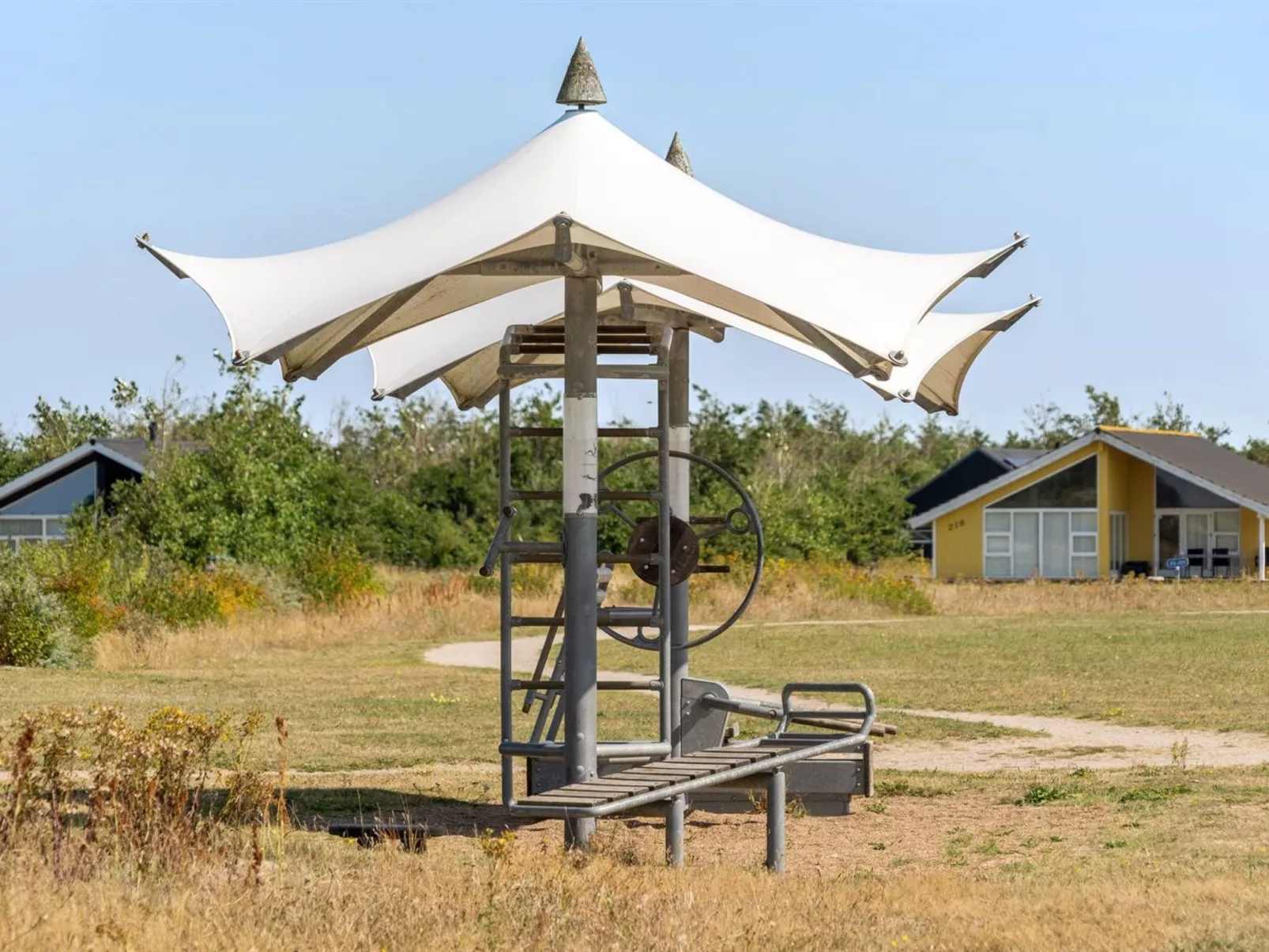 "Richard" - 4km from the sea-Dedans