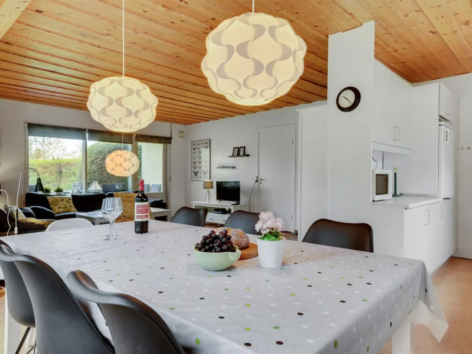 "Arnulf" - 400m from the sea-Inside