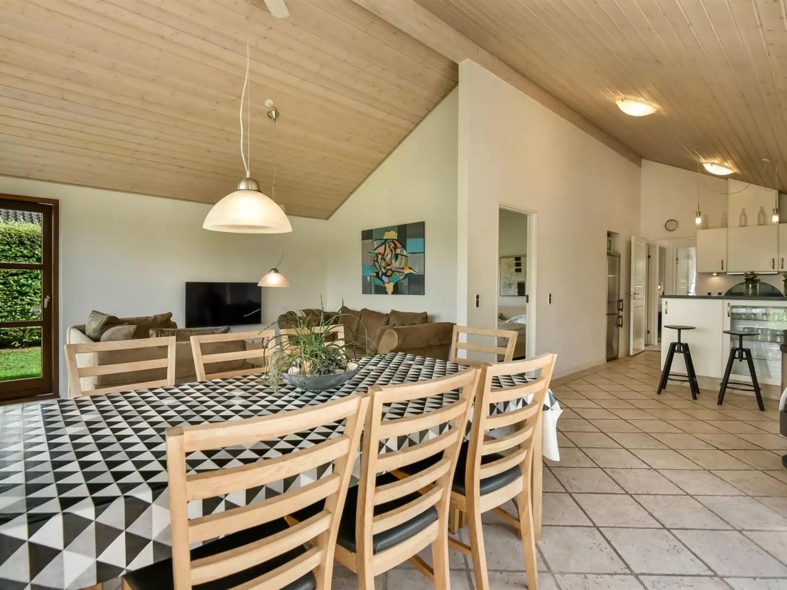 "Kyllikki" - 300m to the fjord-Inside