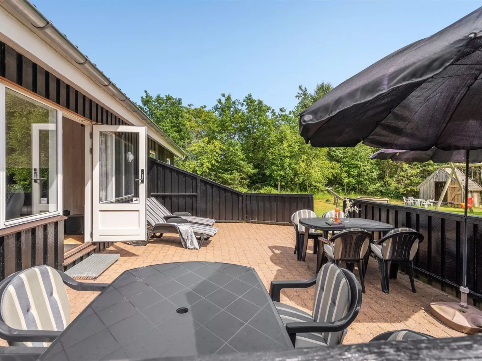 "Zenitha" - 300m from the sea-Draußen