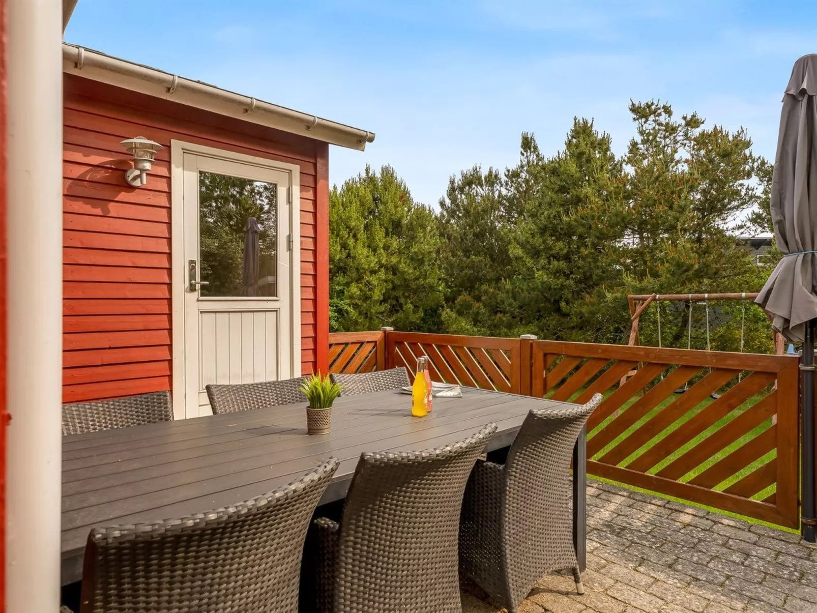 "Yanne" - 400m from the sea-Draußen