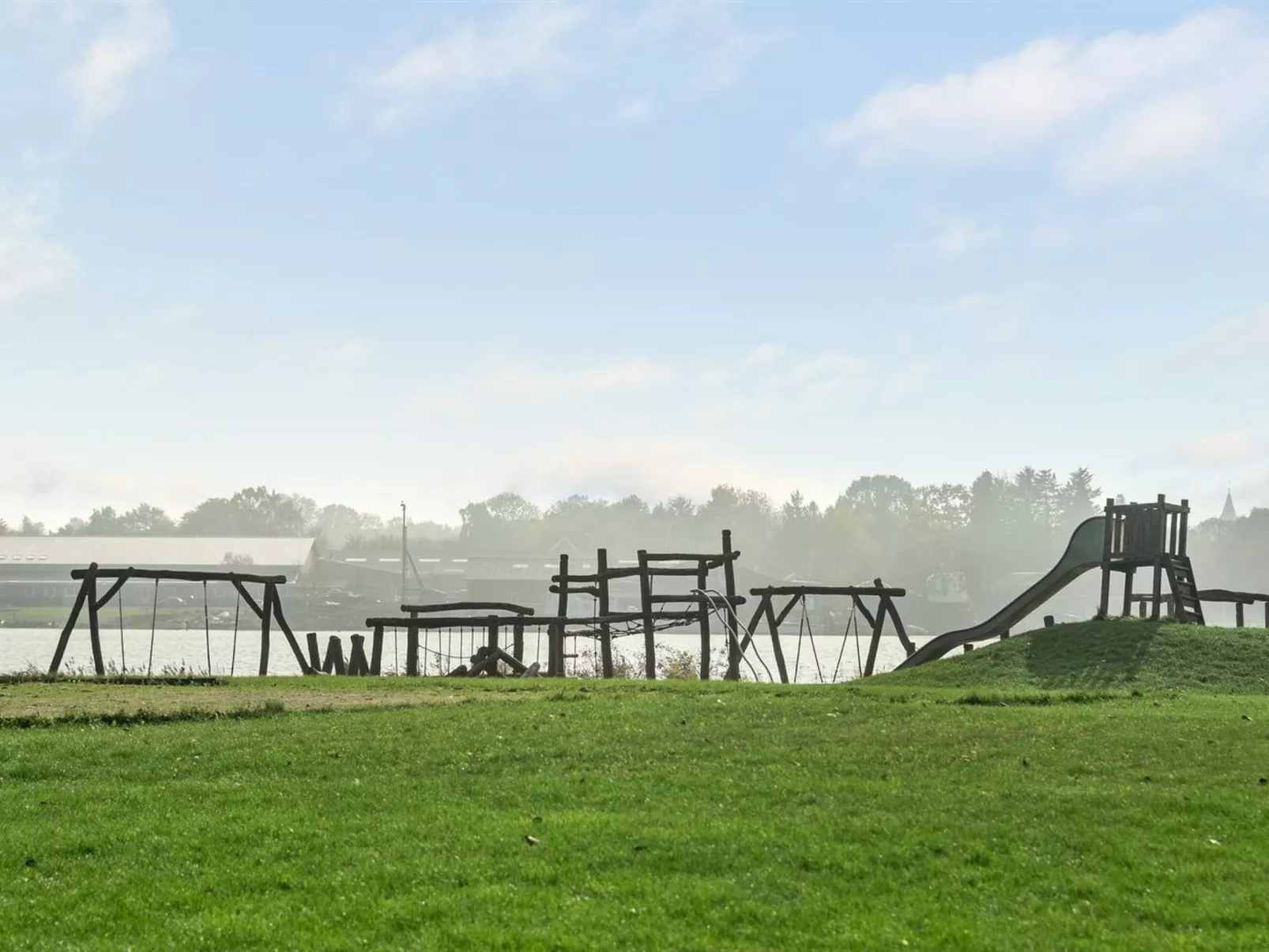 "Babette" - 75m to the fjord-Draußen