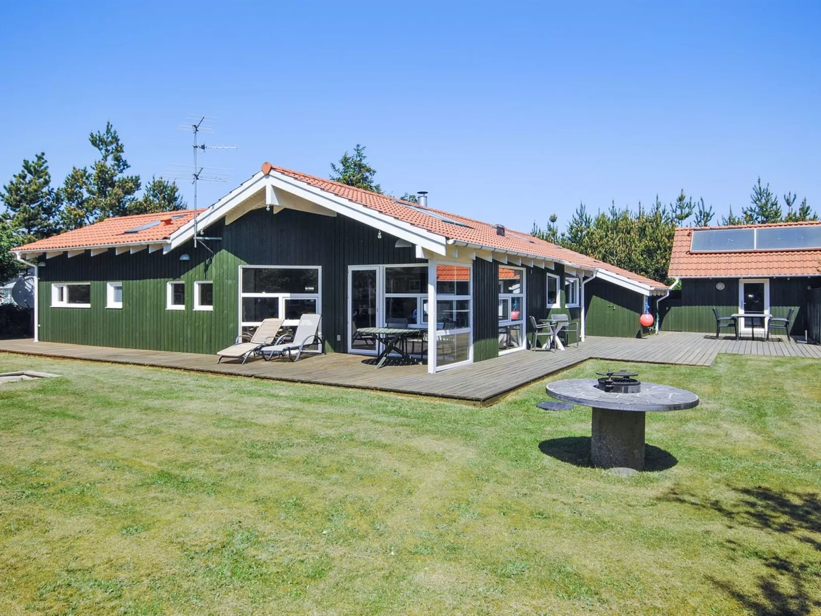 "Heggi" - 900m from the sea-Draußen