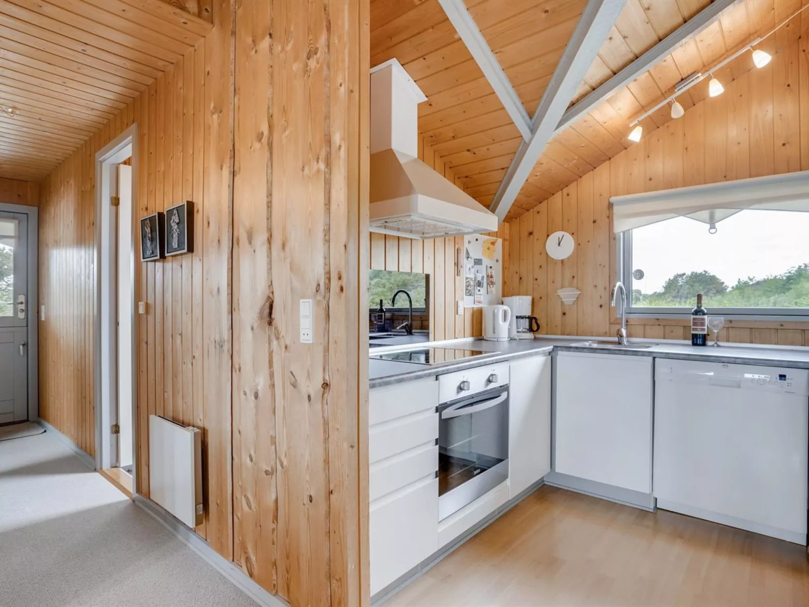 "Bryniulf" - 1.8km from the sea-Inside