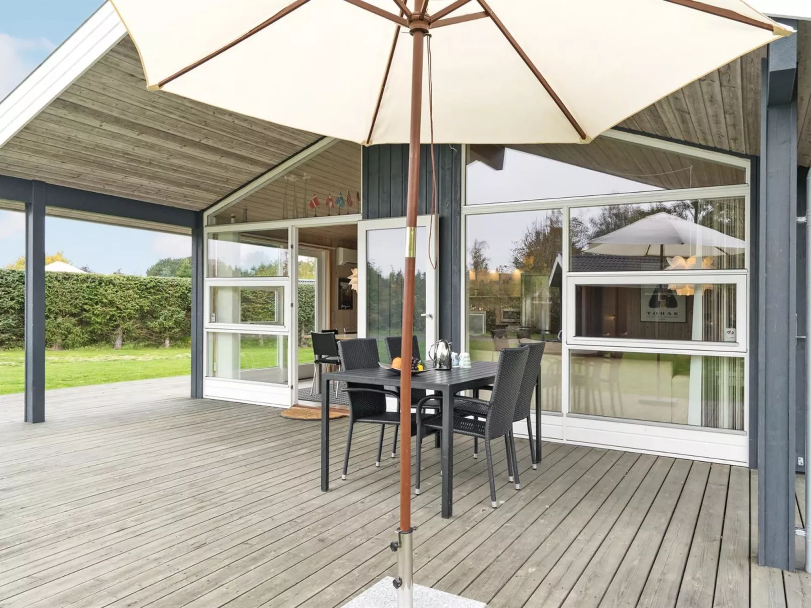 "Tayler" - 1.8km from the sea-Dehors