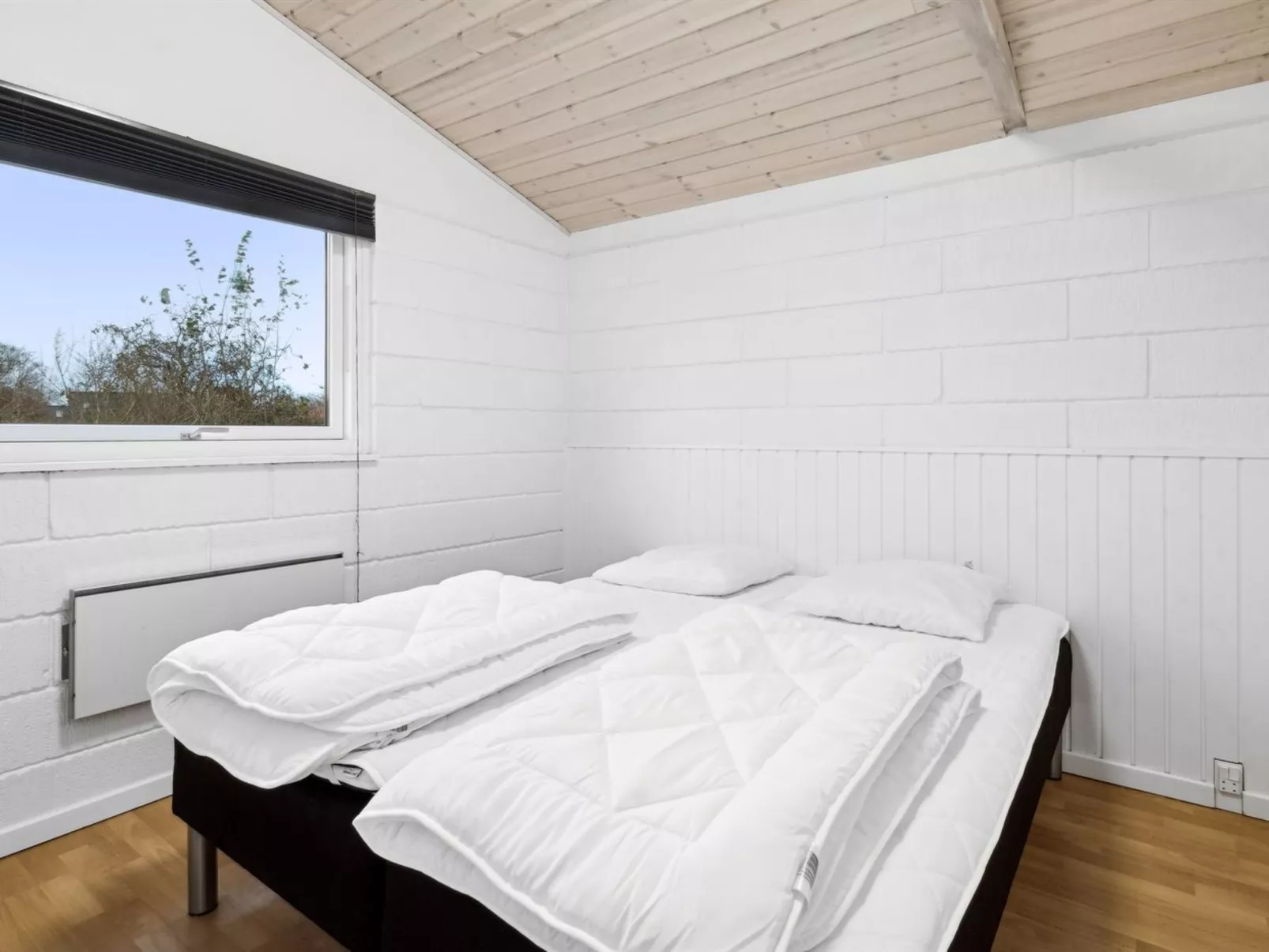 "Mahalia" - 300m from the sea-Dedans