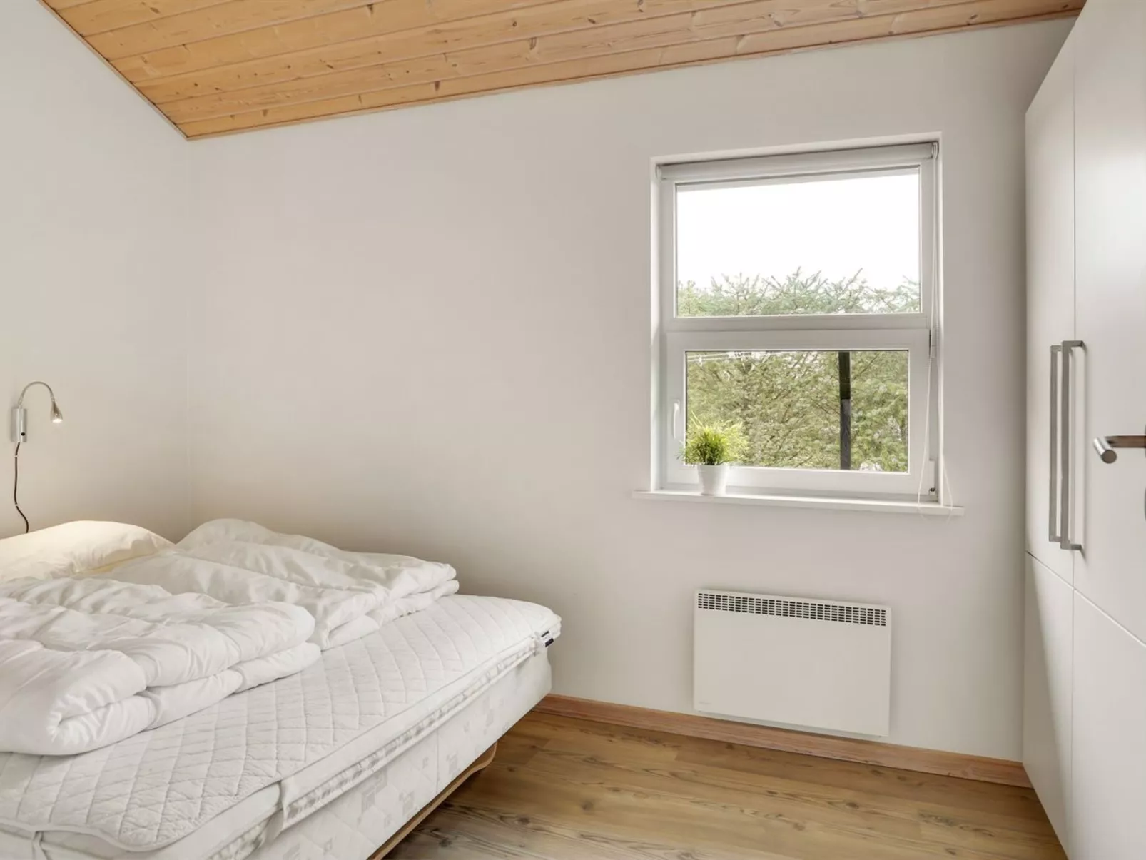 "Lirim" - 50m from the sea-Inside