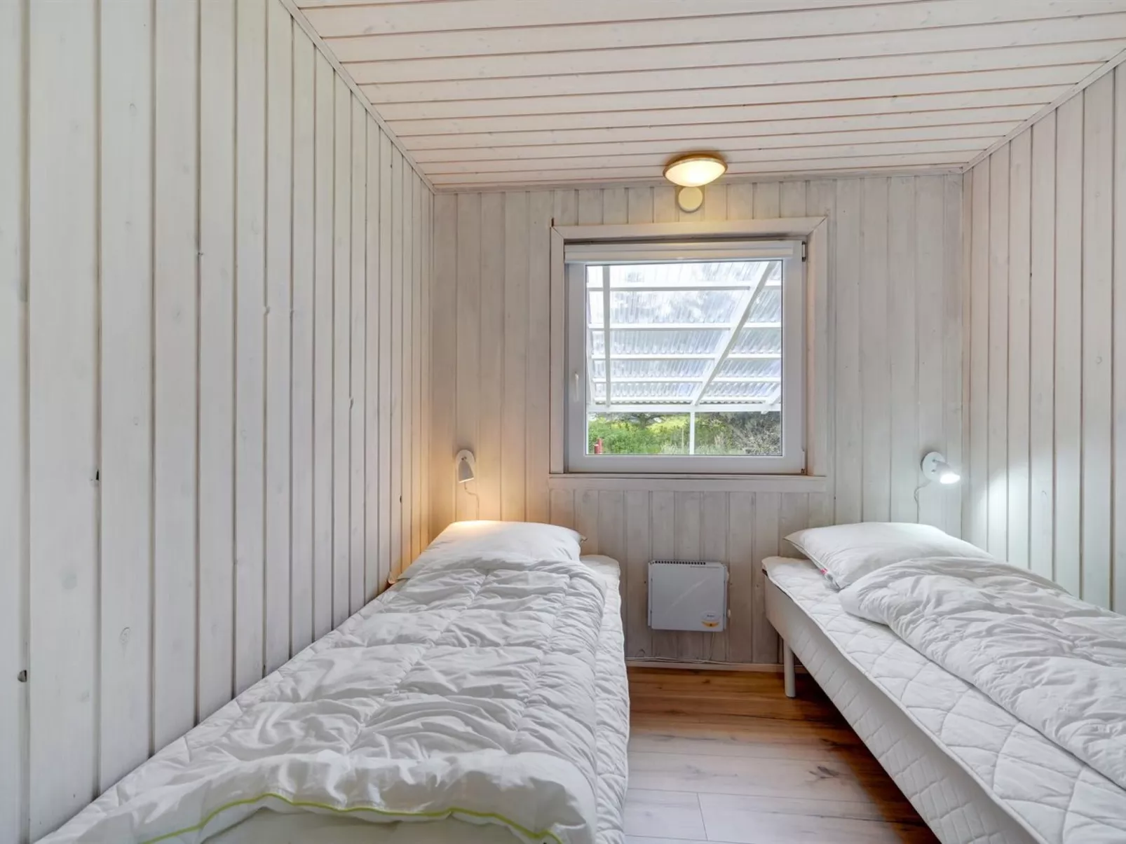 "Sheemen" - 700m to the fjord-Inside