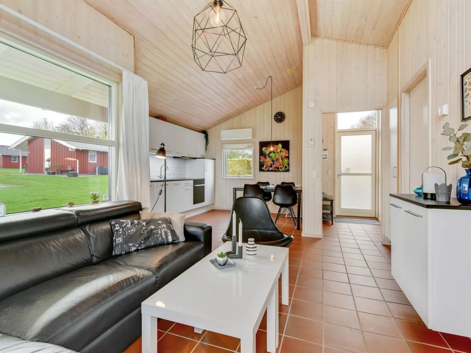 "Helga" - 100m from the sea-Drinnen