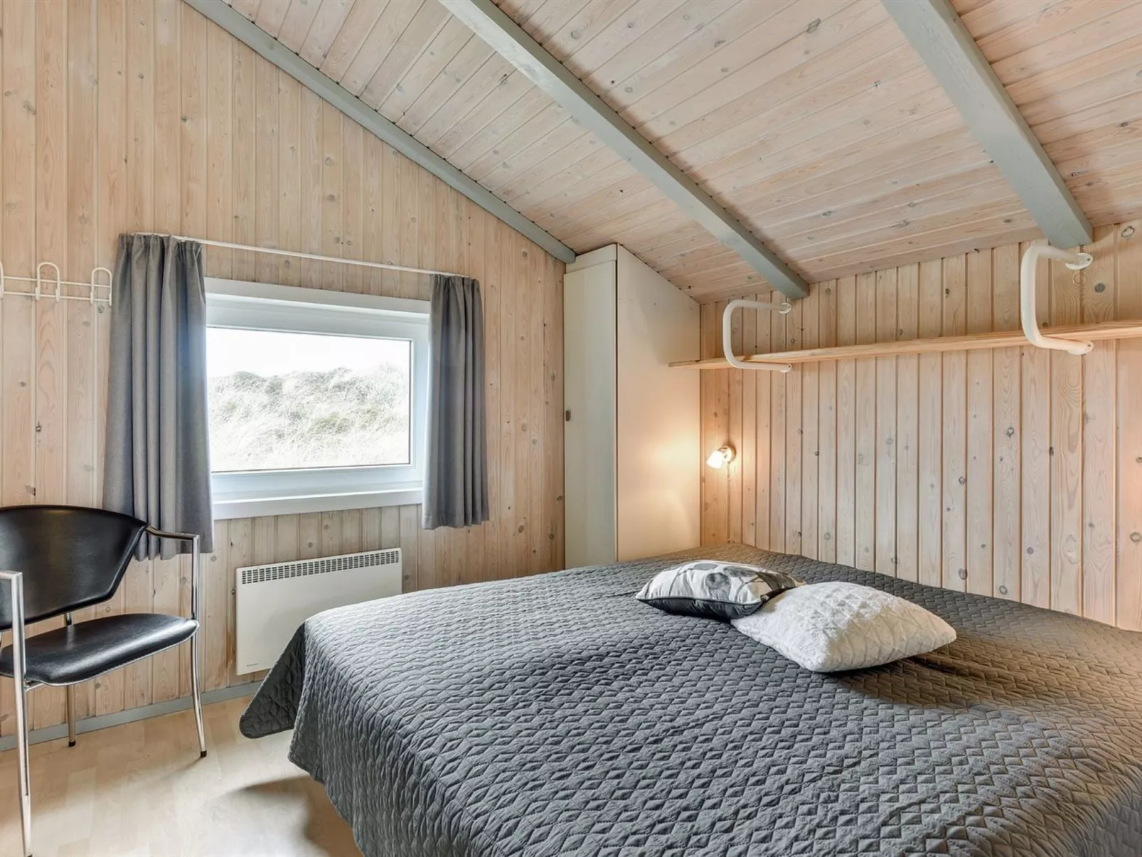 "Tennie" - 300m from the sea-Drinnen