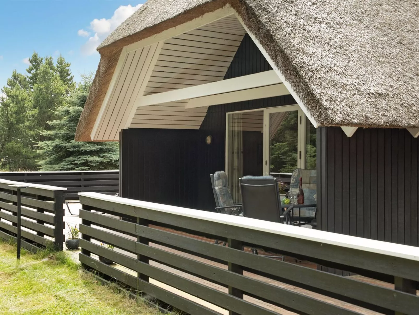 "Patrik" - 1.4km from the sea-Draußen