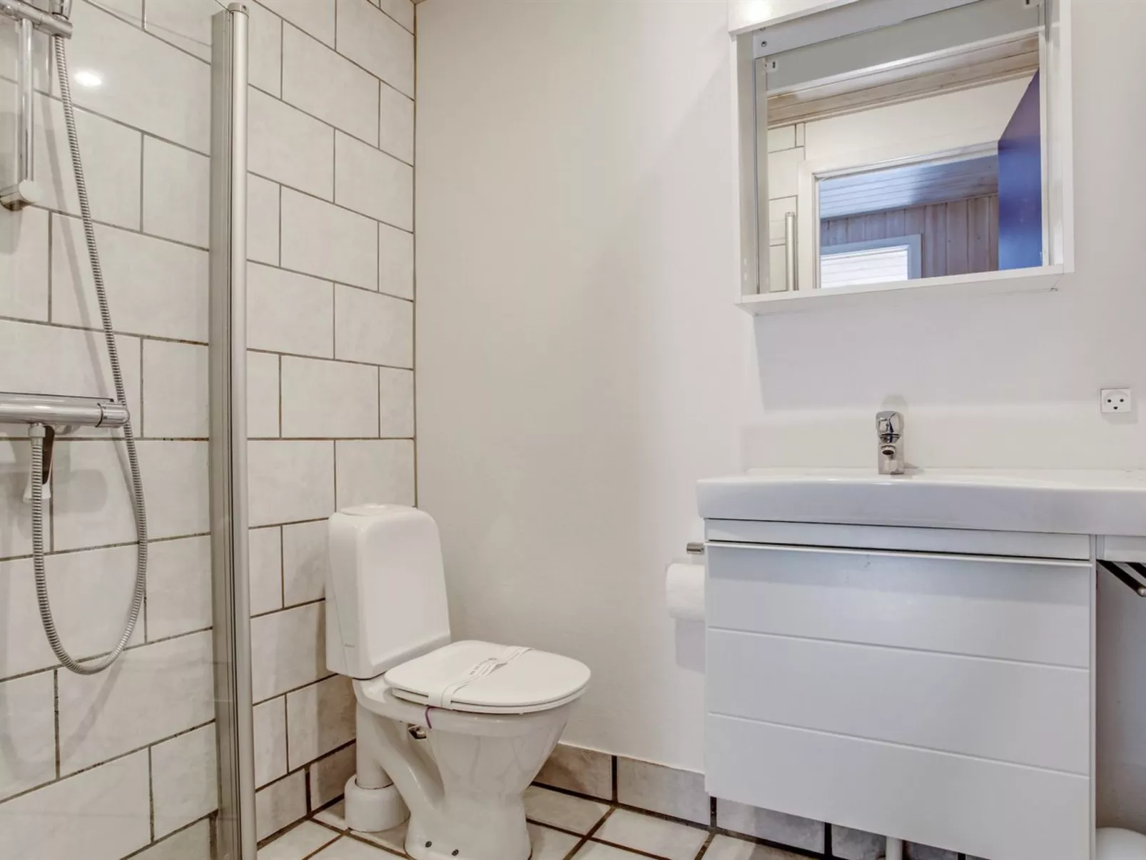 "Sylvia" - 900m from the sea-Inside