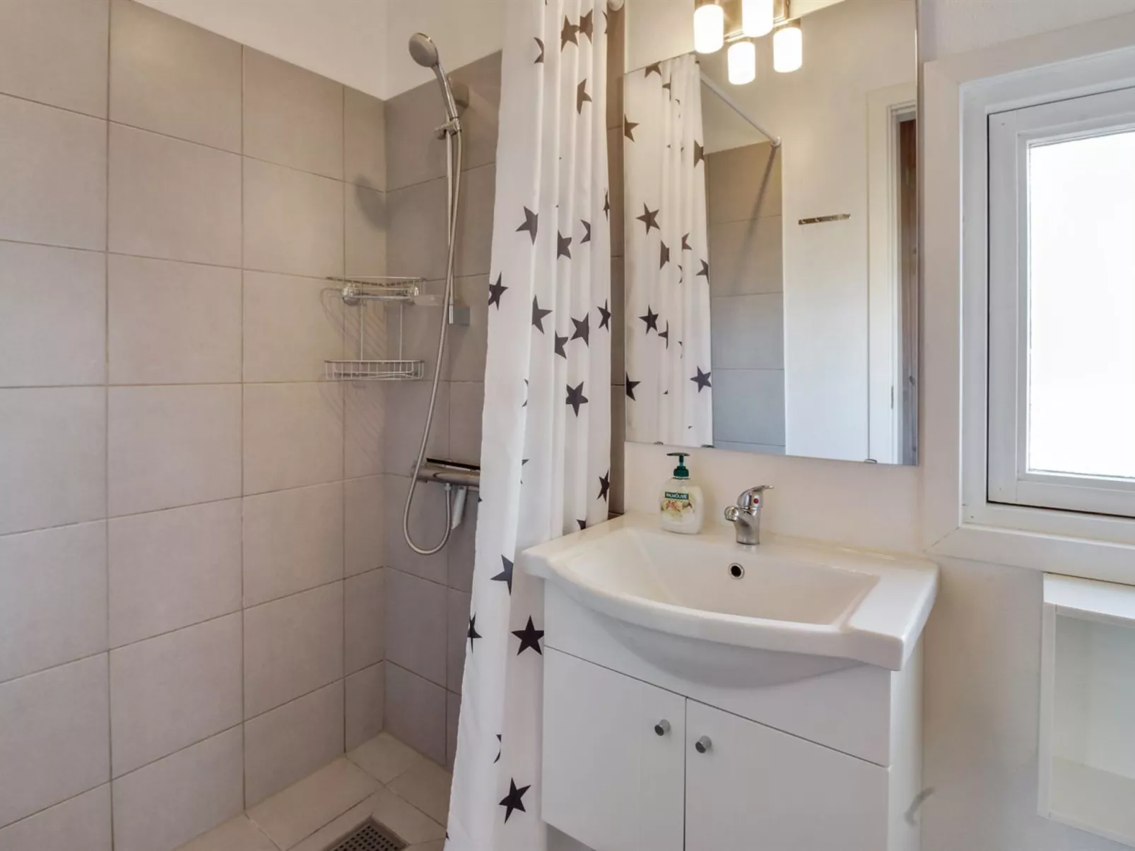 "Unni" -  from the sea-Inside