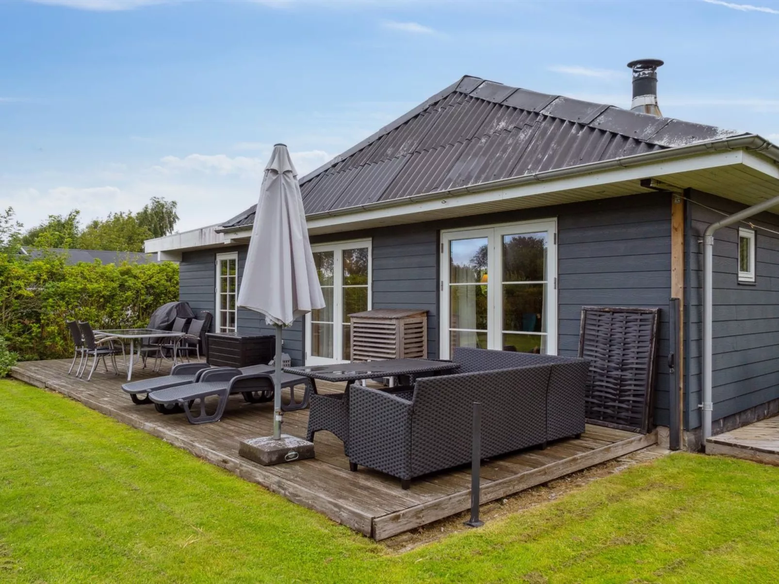 "Thala" - 150m from the sea-Outside