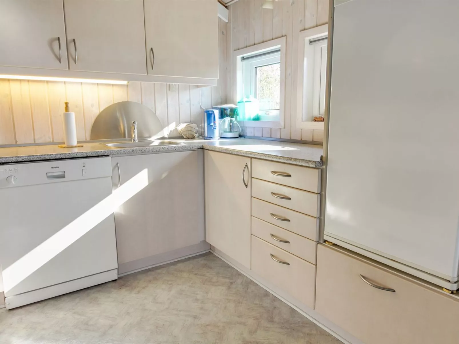 "Kody" - 350m to the fjord-Inside