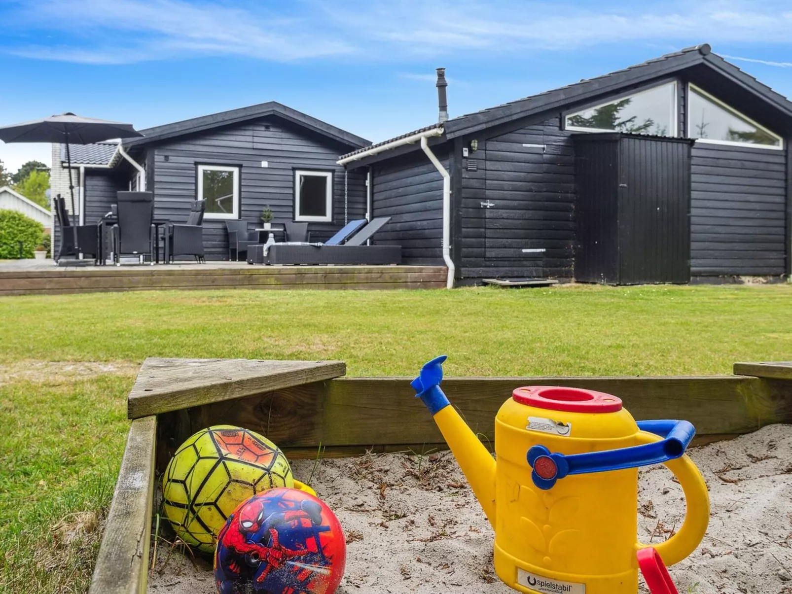 "Kalevi" - 900m from the sea-Draußen