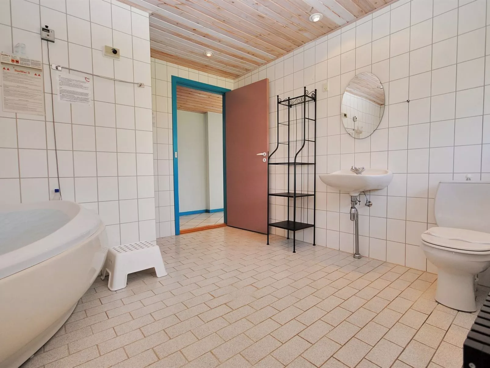 "Momme" - 500m from the sea-Dedans