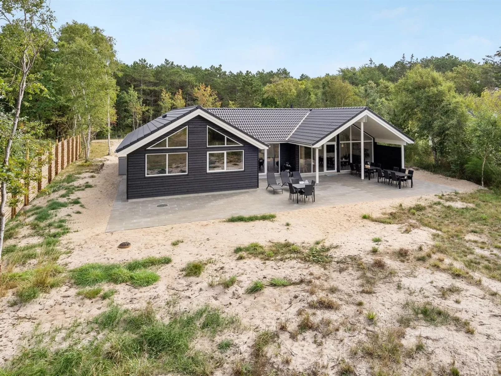 "Jorn" - 75m from the sea-Outside