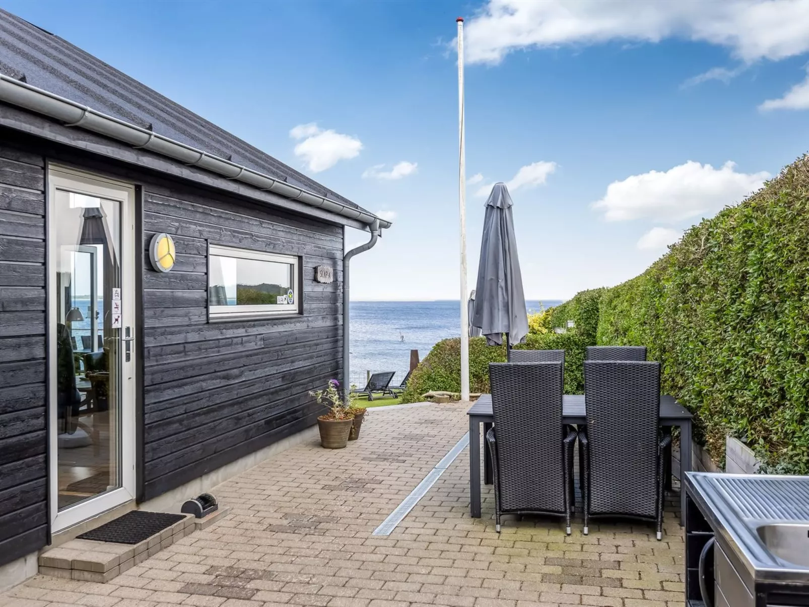 "Majbritt" - 50m from the sea-Draußen