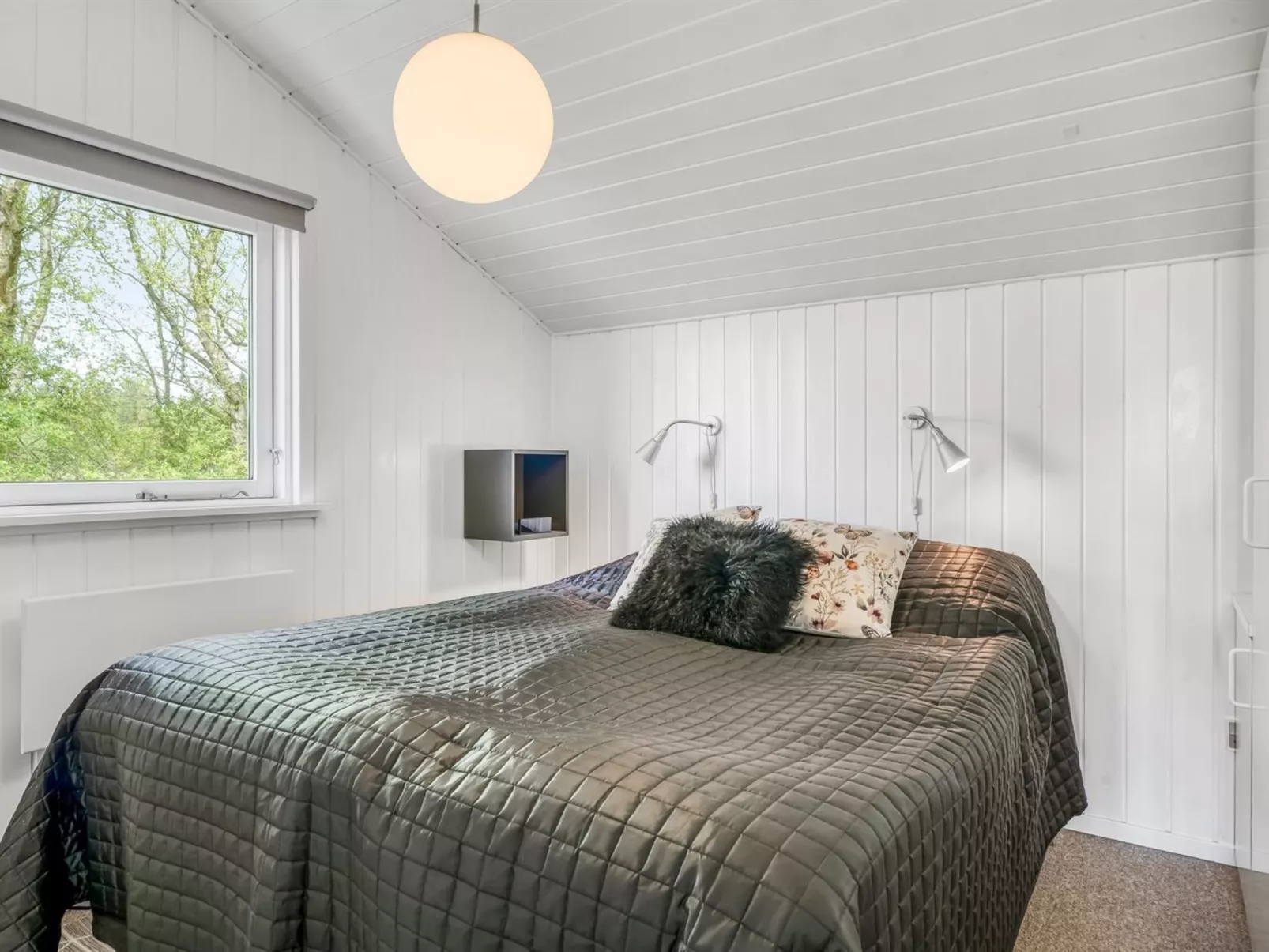 "Eske" - 200m to the fjord-Inside