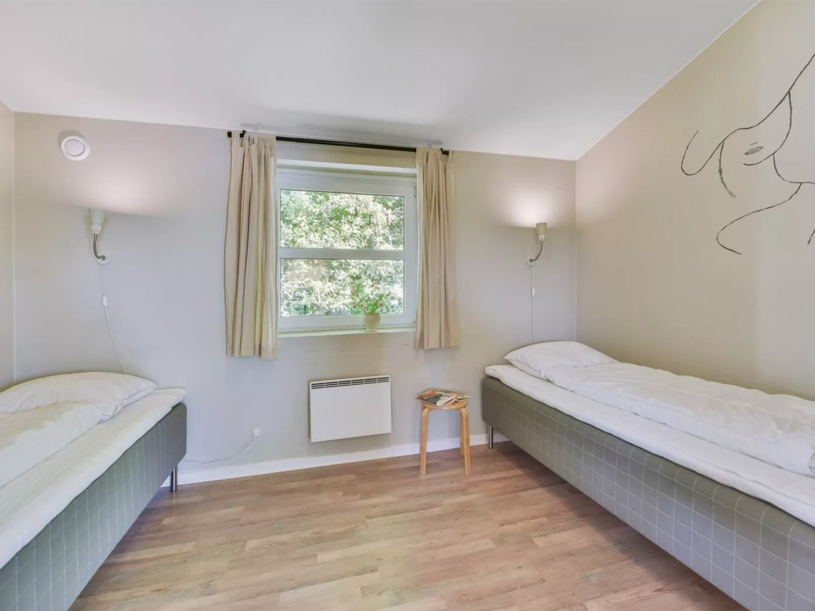 "Najdenka" - 25km from the sea-Drinnen