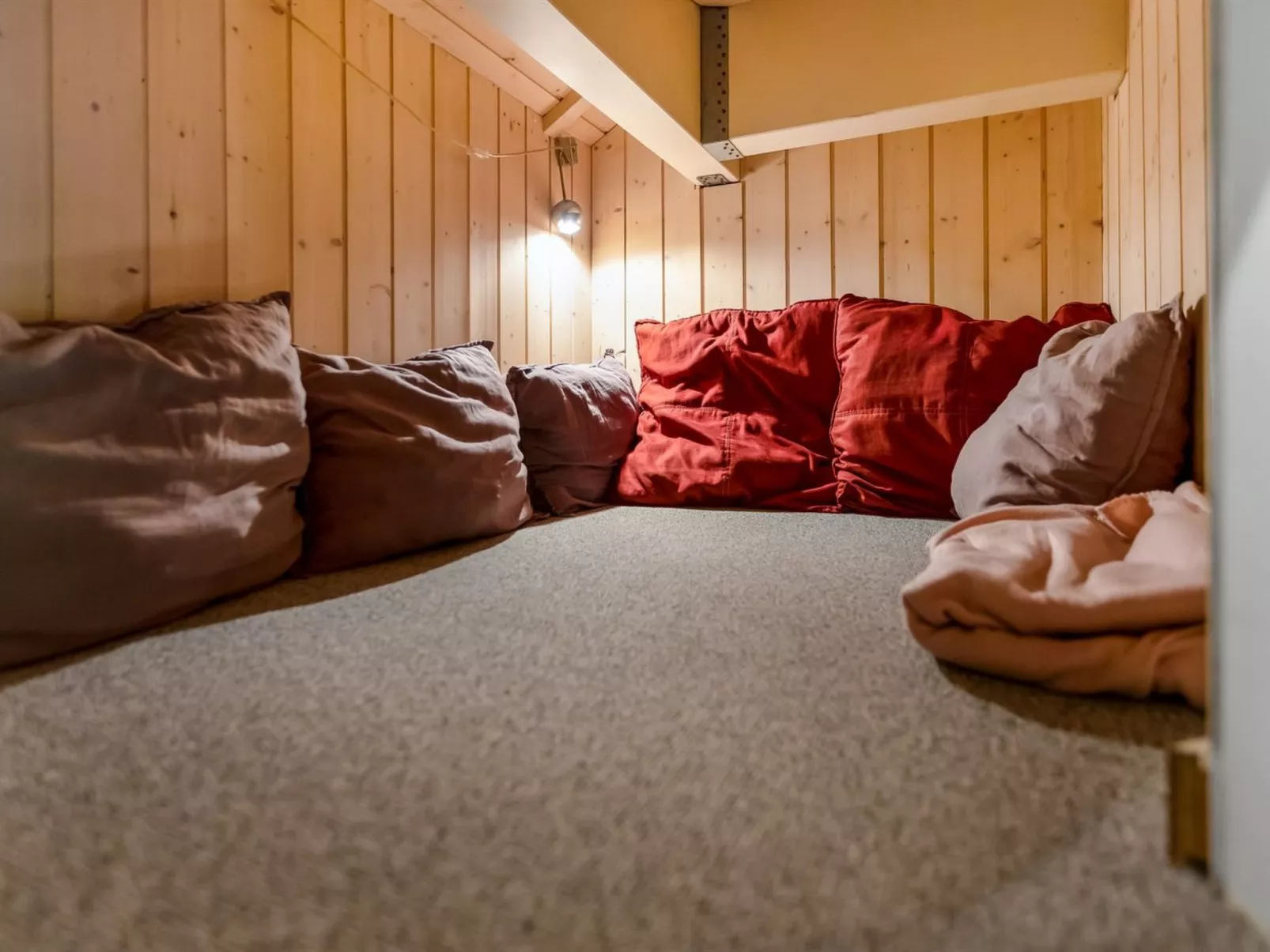 "Kaare" - 34.2km from the sea-Inside