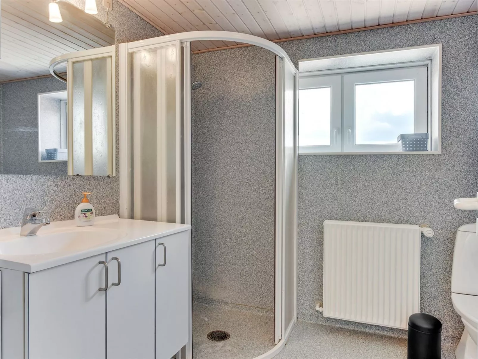 "Iina" - 13km from the sea-Drinnen