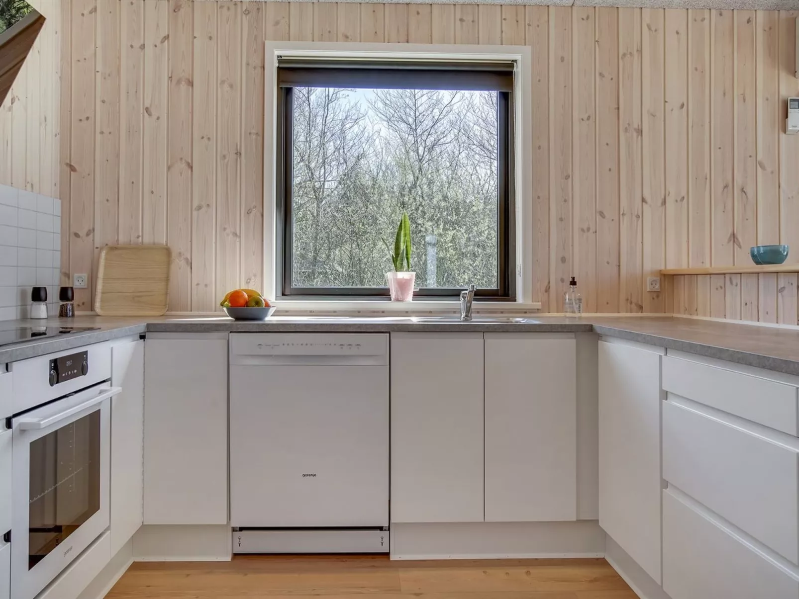 "Bentine" - 1.6km from the sea-Drinnen