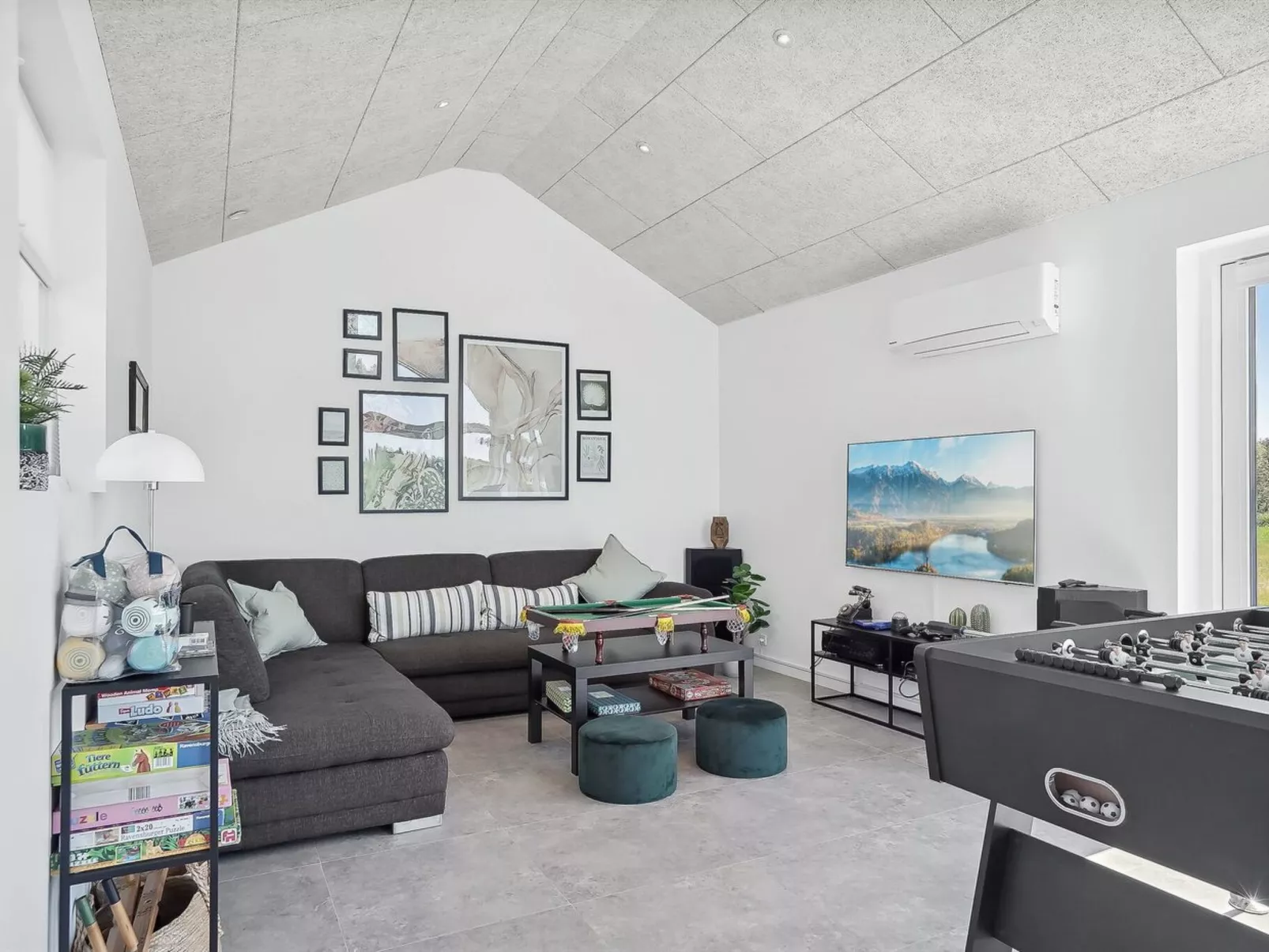 "Fredrika" - 1.5km from the sea-Inside