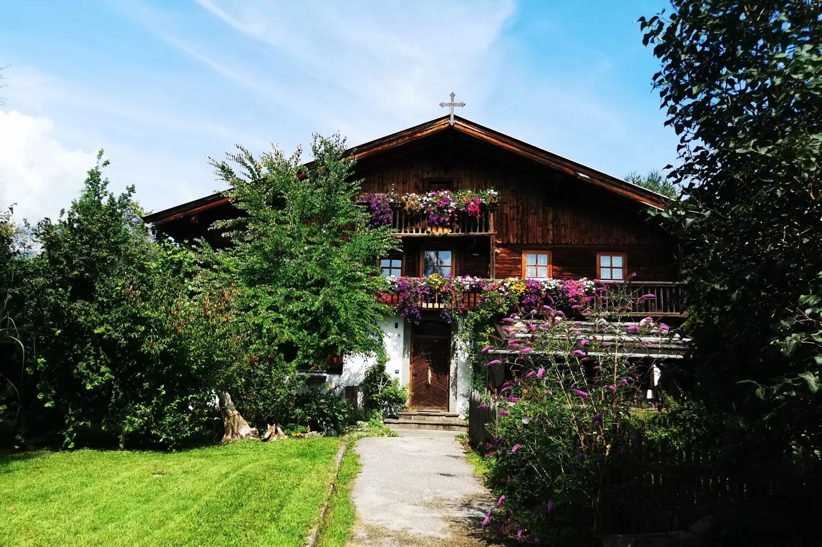 Ferienhaus-Exterior summer