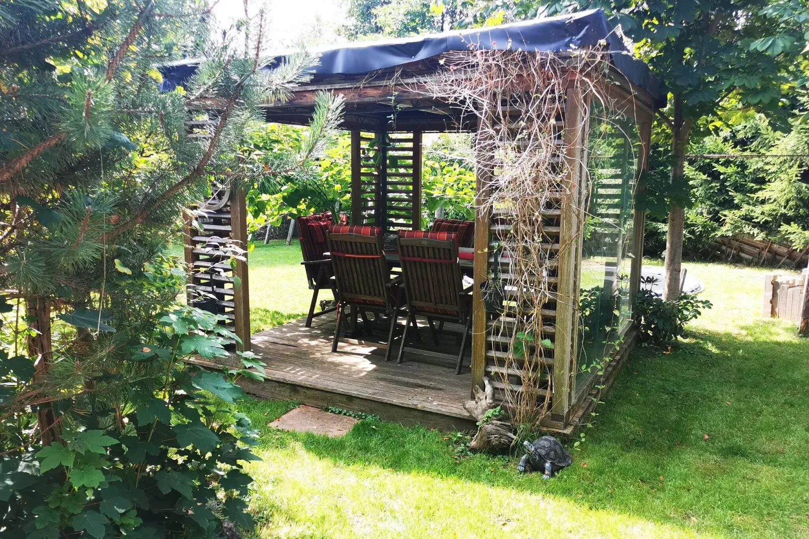 Ferienhaus-Gardens summer