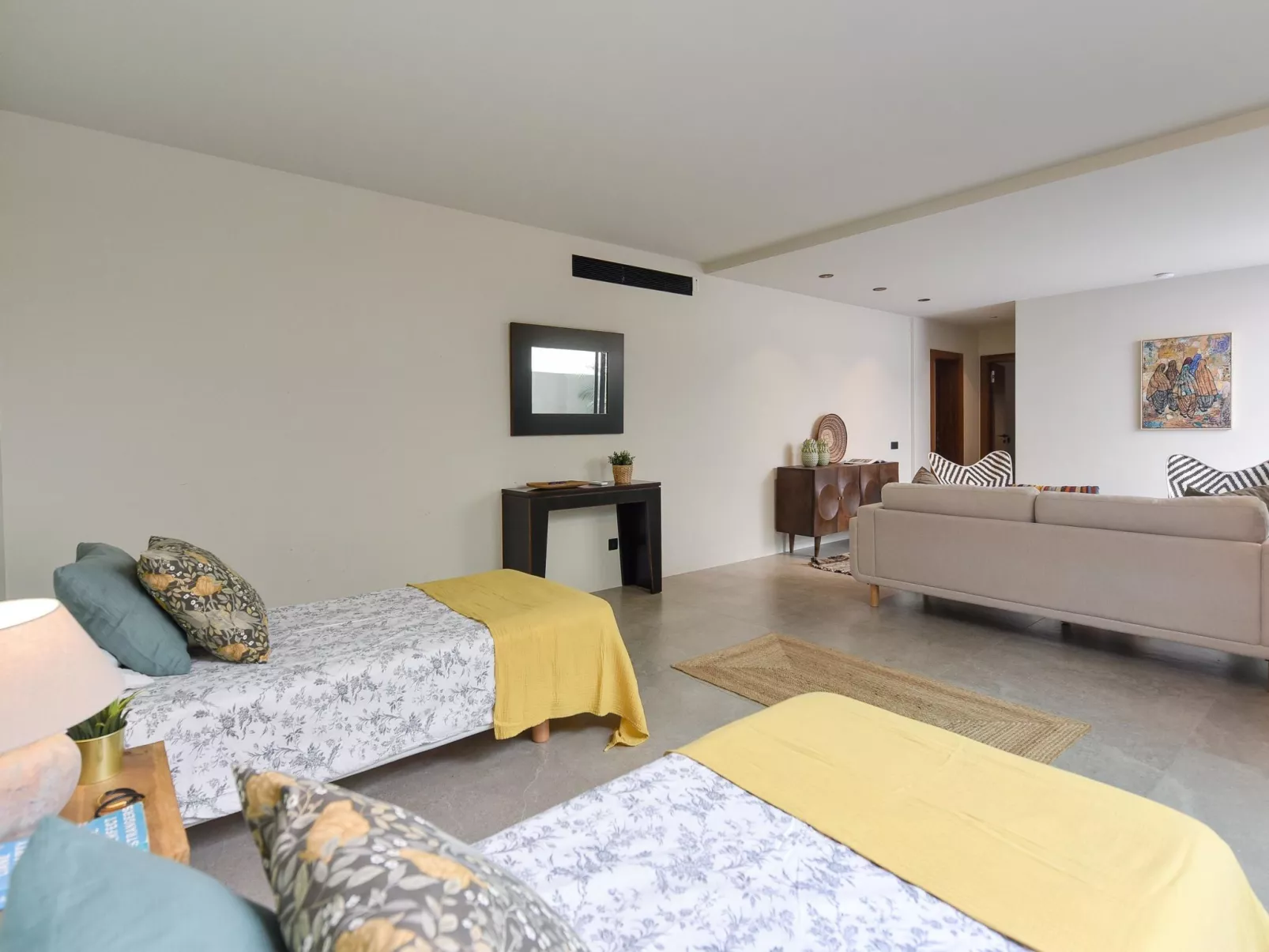 Almadies Tauro - Inside